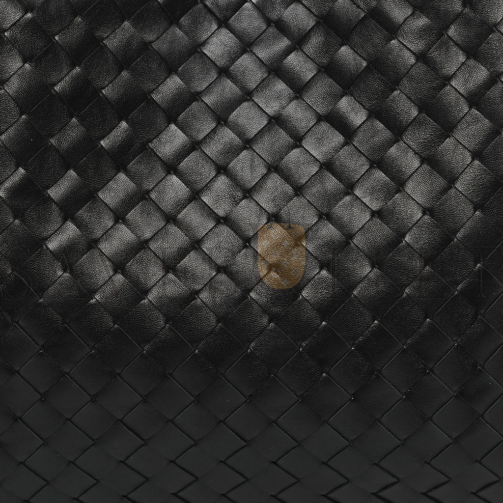 bo*te*ga Ve*ne*ta nappa intrecciato small hop black (44*29*8cm)